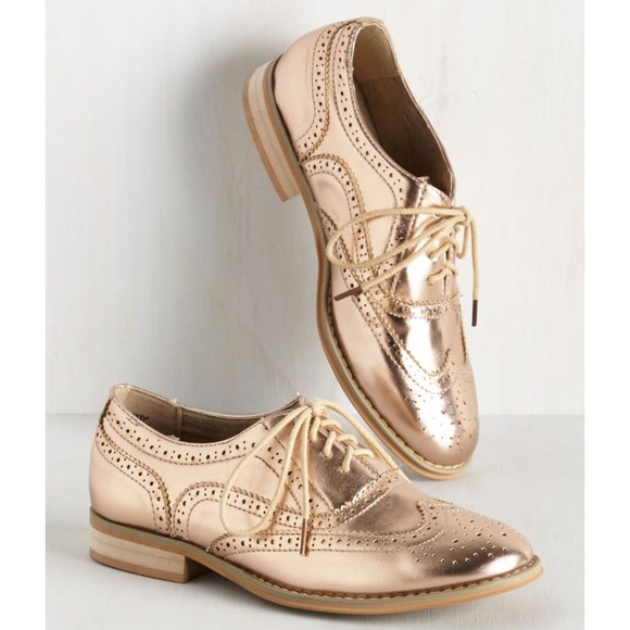 Modcloth Shoes - Wanted Rose Gold Oxfords